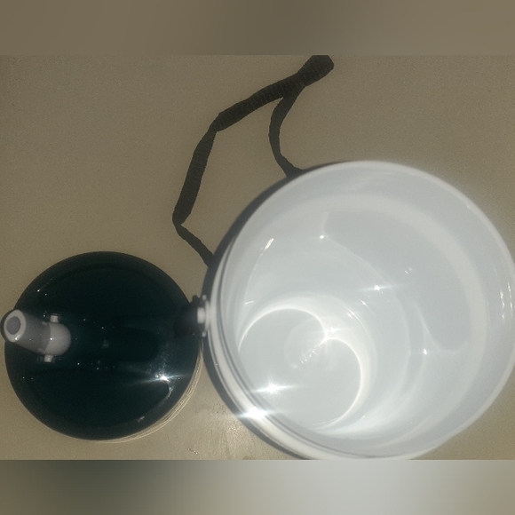 NWOT Philadelphia Eagles Thermos/Tumbler 32 Ounces - Picture 4 of 4